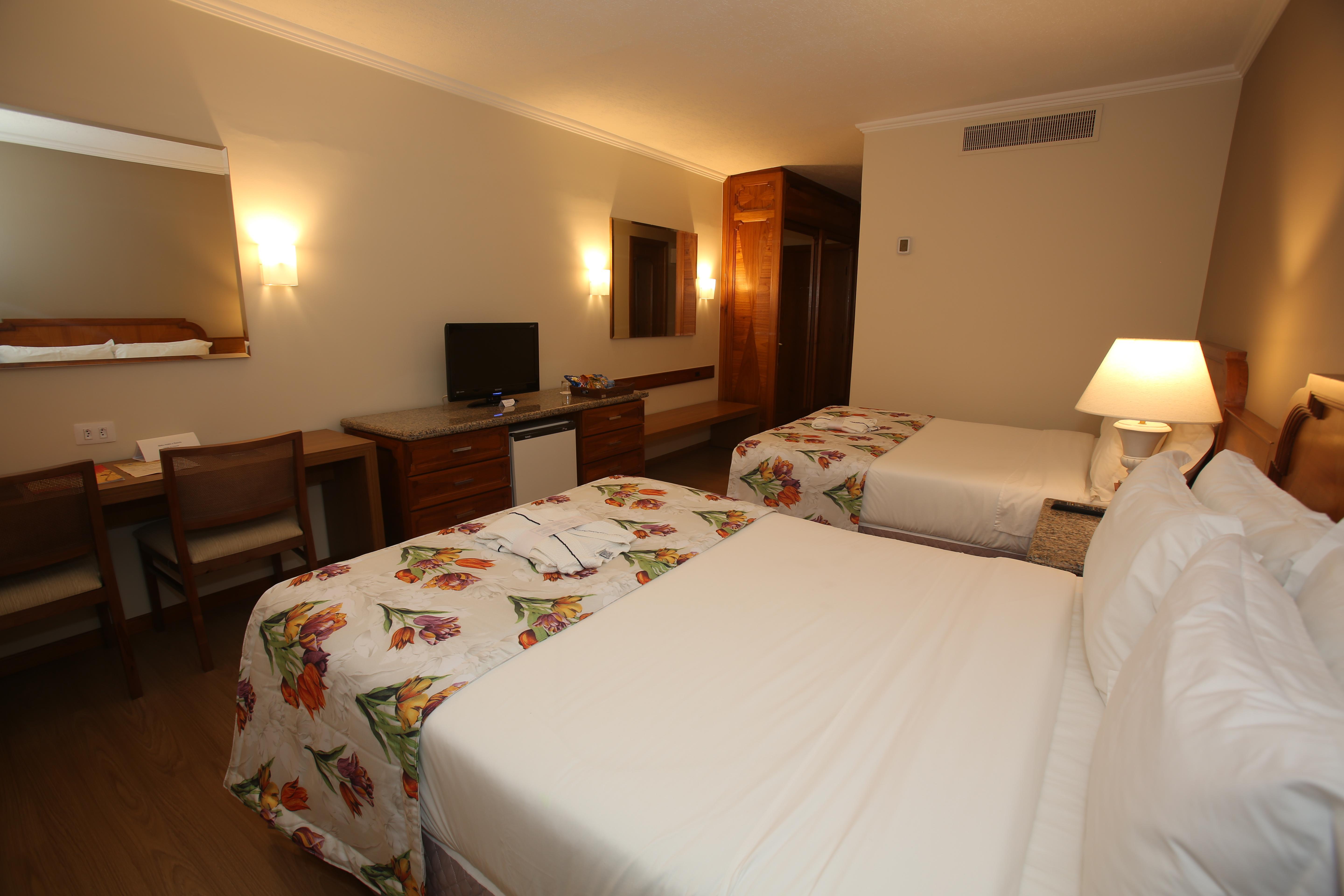 Mabu Thermas Grand Resort Фос-ду-Игуасу Экстерьер фото A room at the hotel