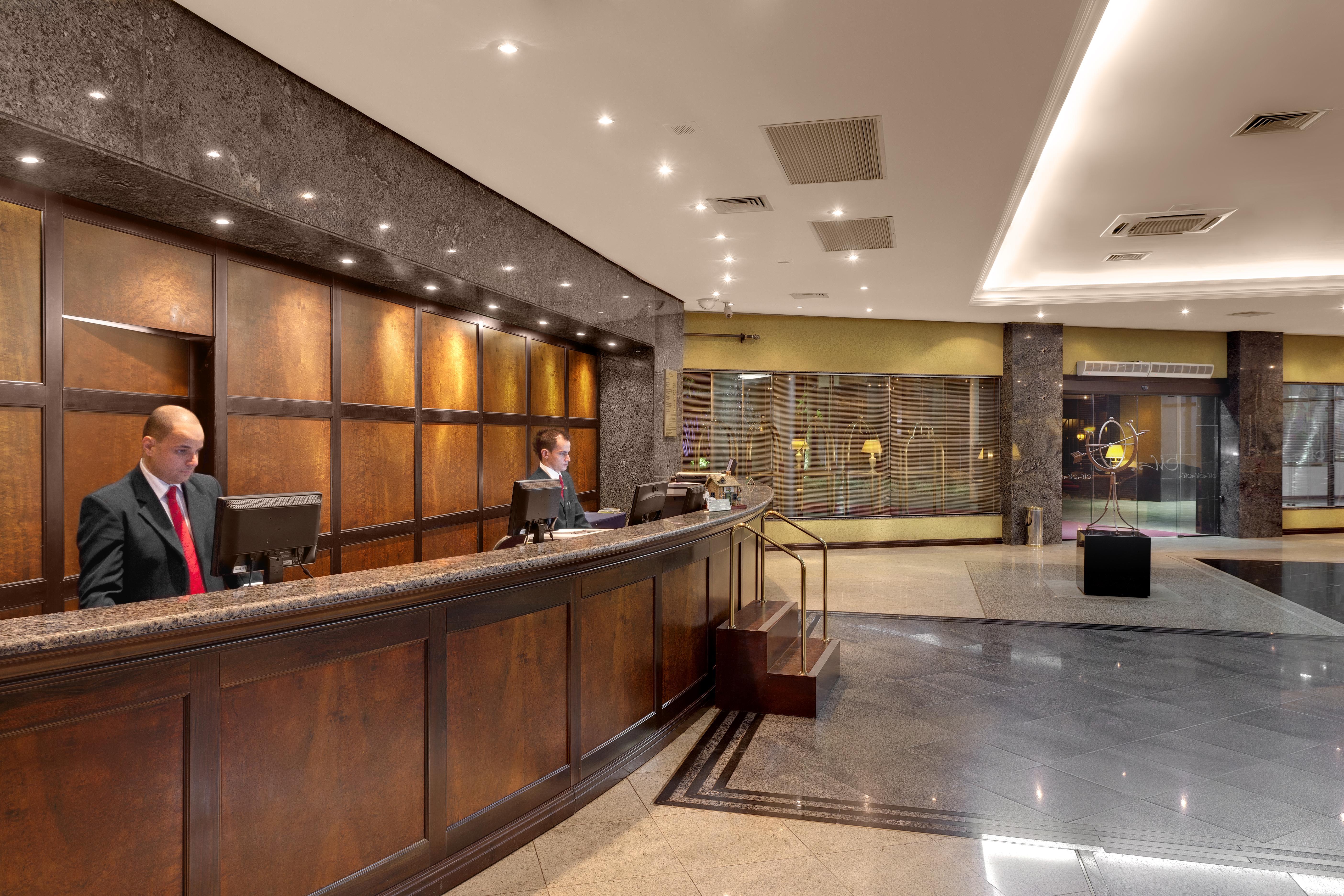 Mabu Thermas Grand Resort Фос-ду-Игуасу Экстерьер фото The lobby of the hotel
