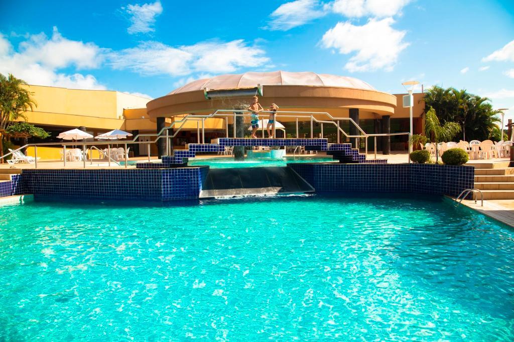 Mabu Thermas Grand Resort Фос-ду-Игуасу Экстерьер фото The swimming pool at the hotel
