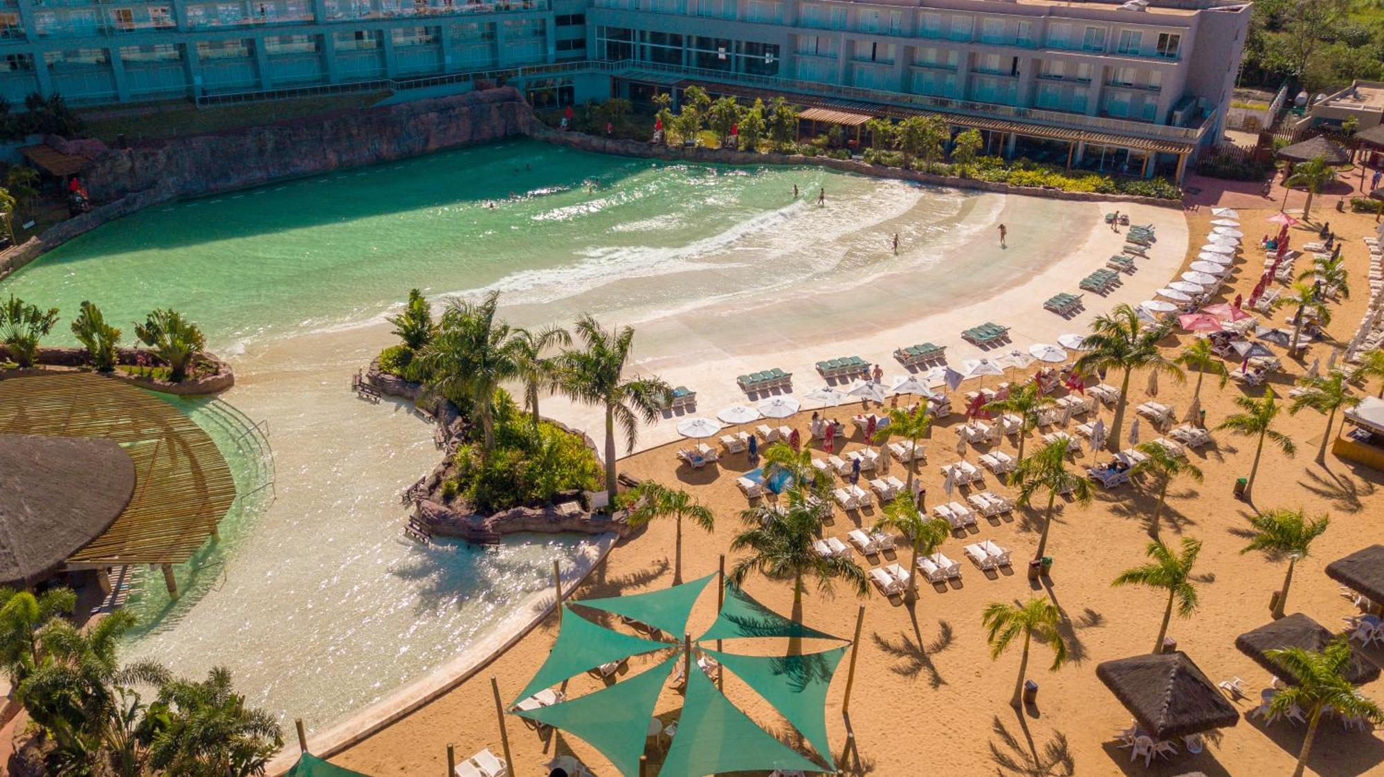 Mabu Thermas Grand Resort Фос-ду-Игуасу Экстерьер фото The Wave at Atlantis Paradise Island