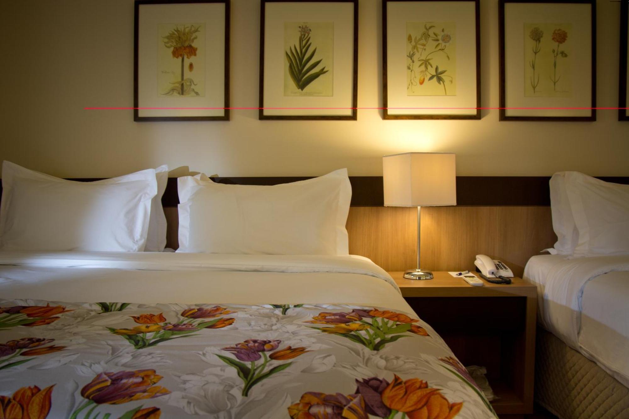 Mabu Thermas Grand Resort Фос-ду-Игуасу Экстерьер фото A room at the hotel