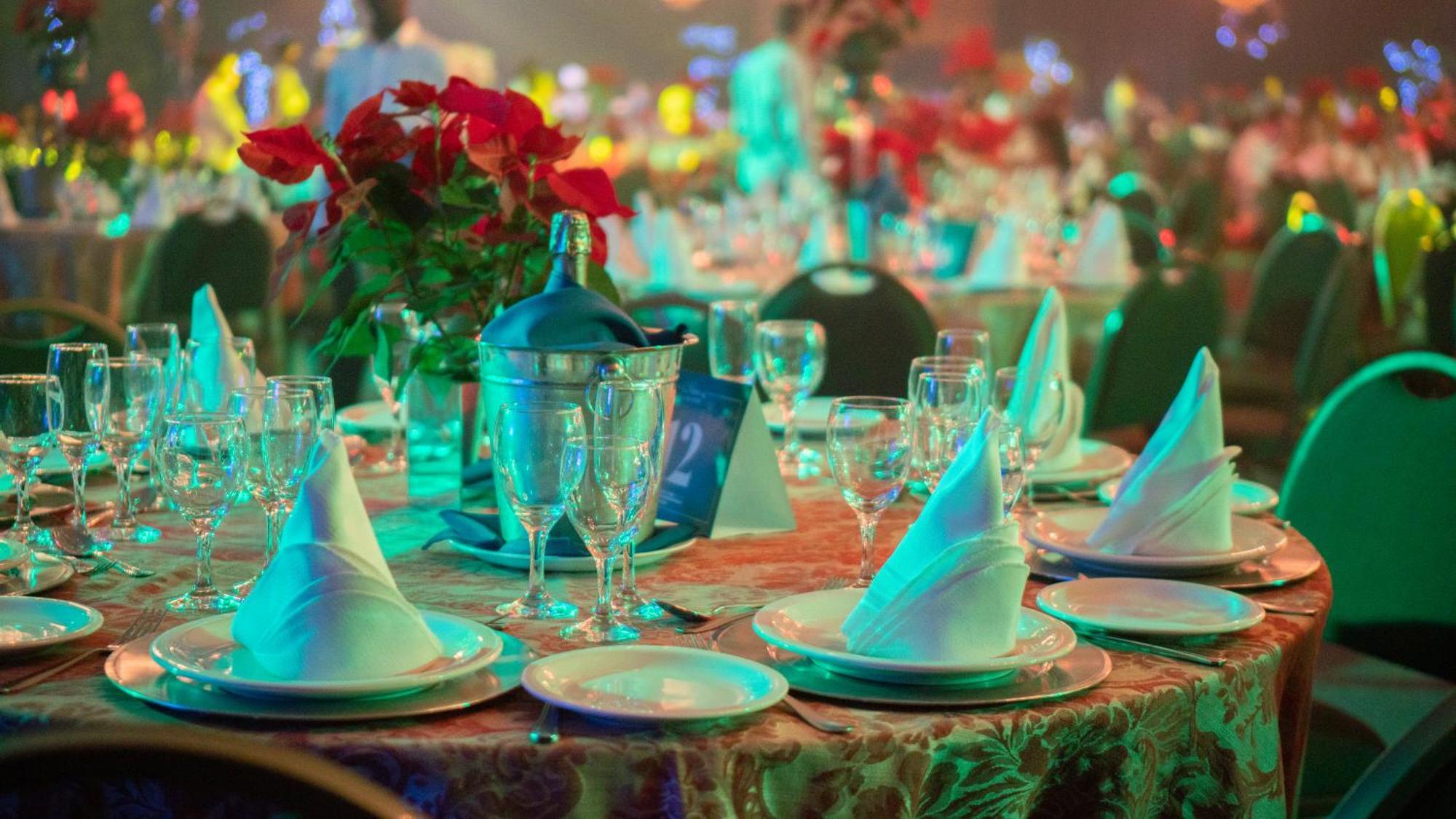 Mabu Thermas Grand Resort Фос-ду-Игуасу Экстерьер фото A table set for a formal dinner
